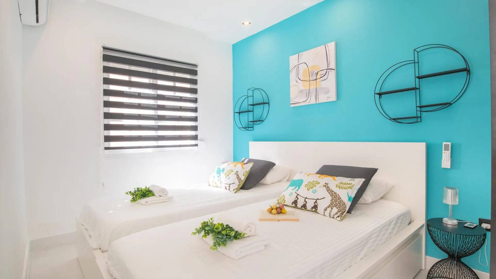 Beautiful & Fully Renovated 2Bd Apt - In City Center - 20 Meters From Beach Fuengirola
