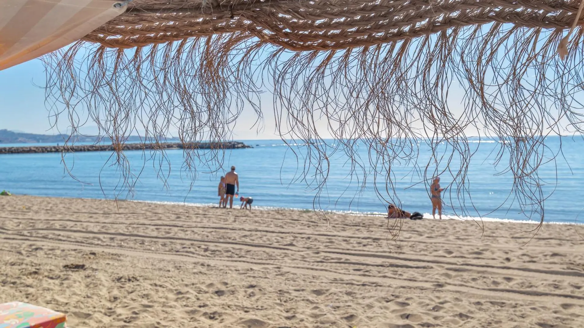 Beautiful & Fully Renovated 2Bd Apt - In City Center - 20 Meters From Beach Fuengirola