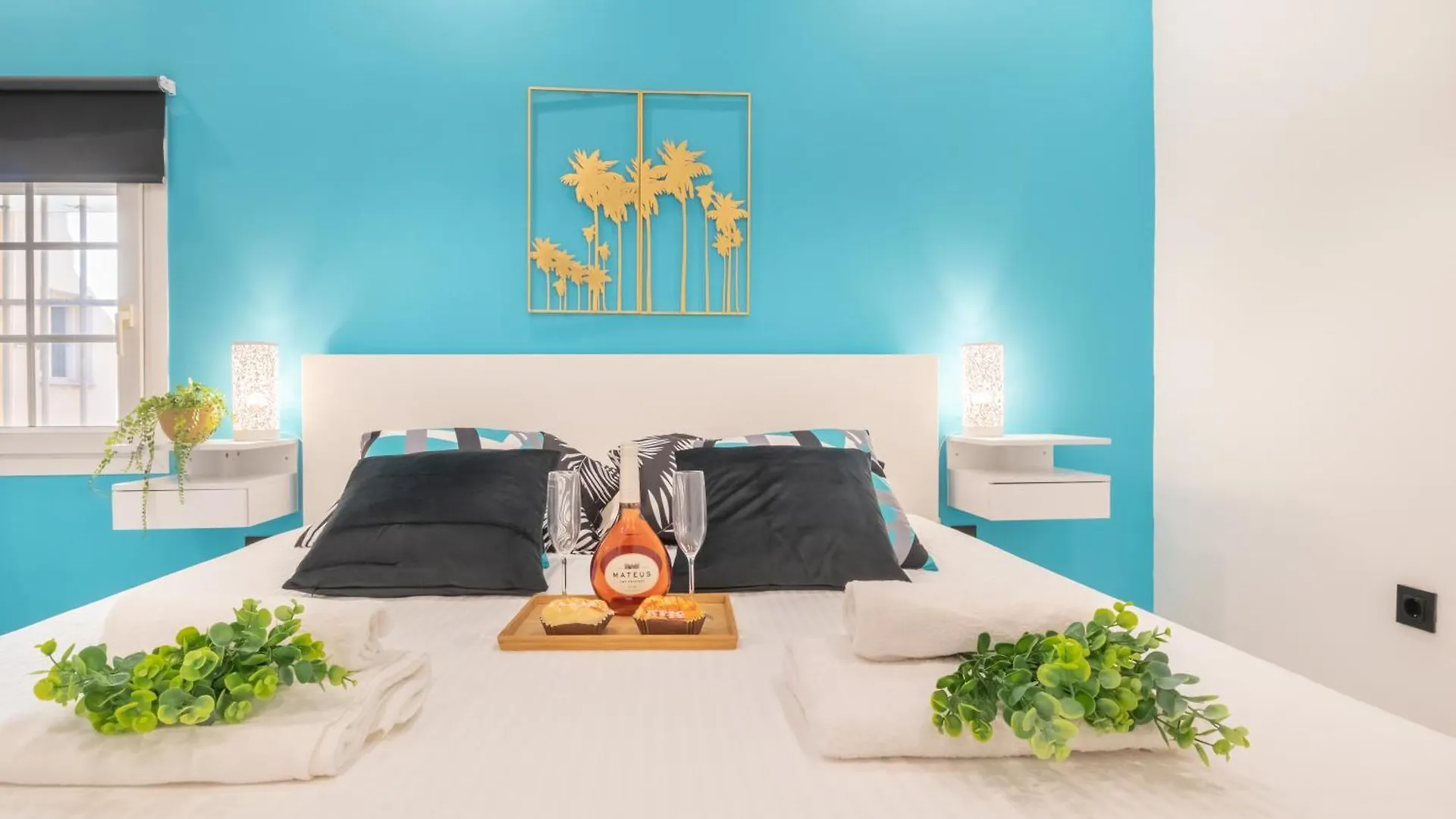 Apartment Beautiful & Fully Renovated 2Bd Apt - In City Center - 20 Meters From Beach Fuengirola
